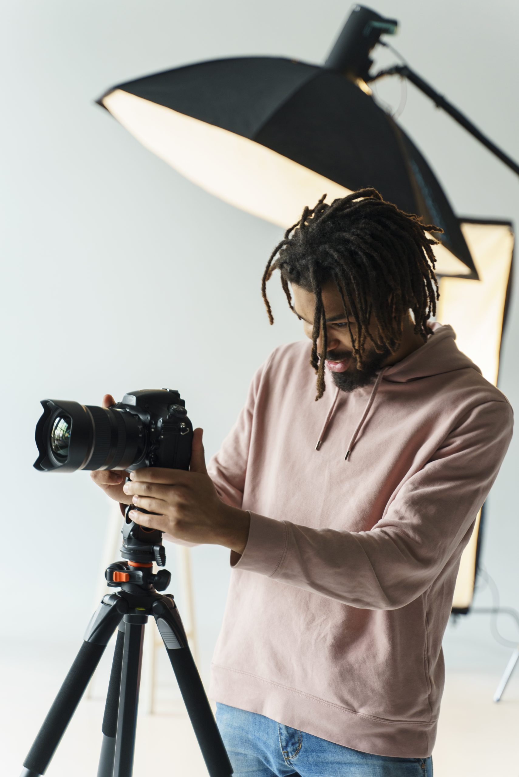 photographer-preparing-camera